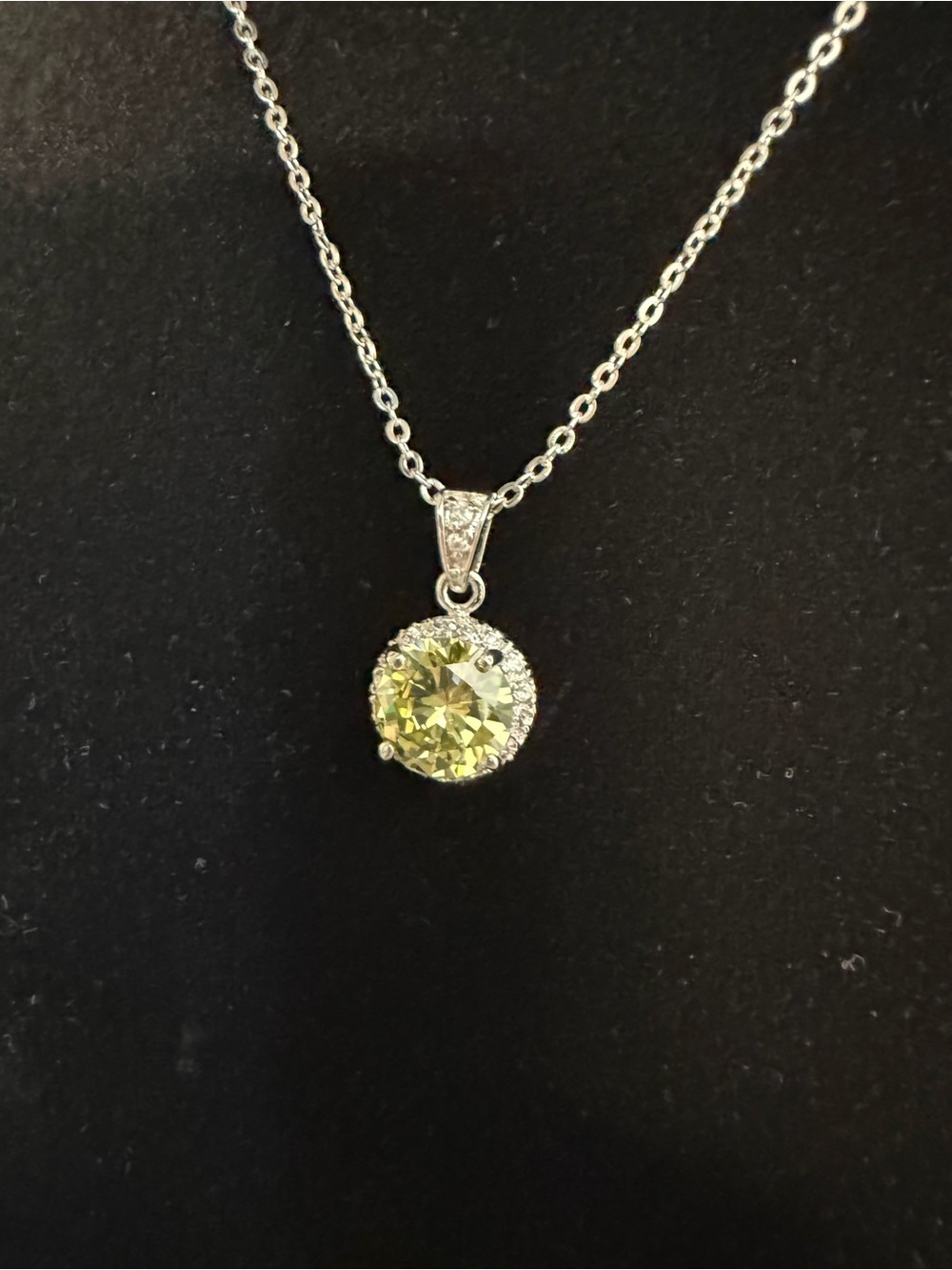 Yellow Green Glass Crystal Halo Pendant Necklace QVC Silver Tone - Picture 3 of 10